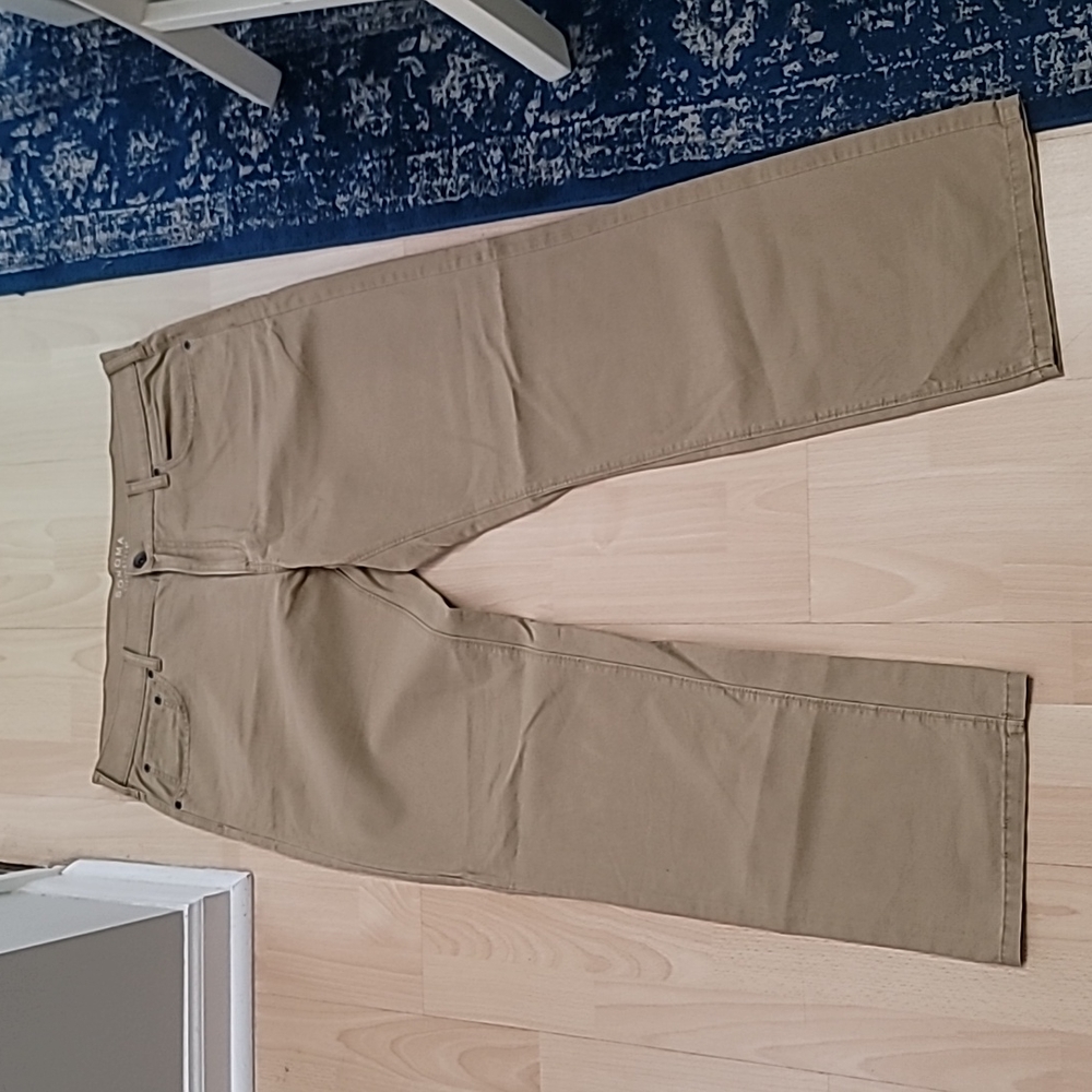 Sonoma Men's Chino Pants Straight Leg 38x32 (NWOT).